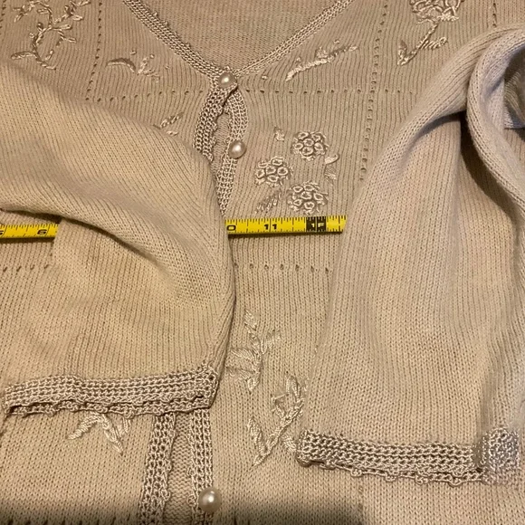 ALISON H. COLLECTION .. LADIES SWEATER    LARGE  SALE - Picture 2 of 8